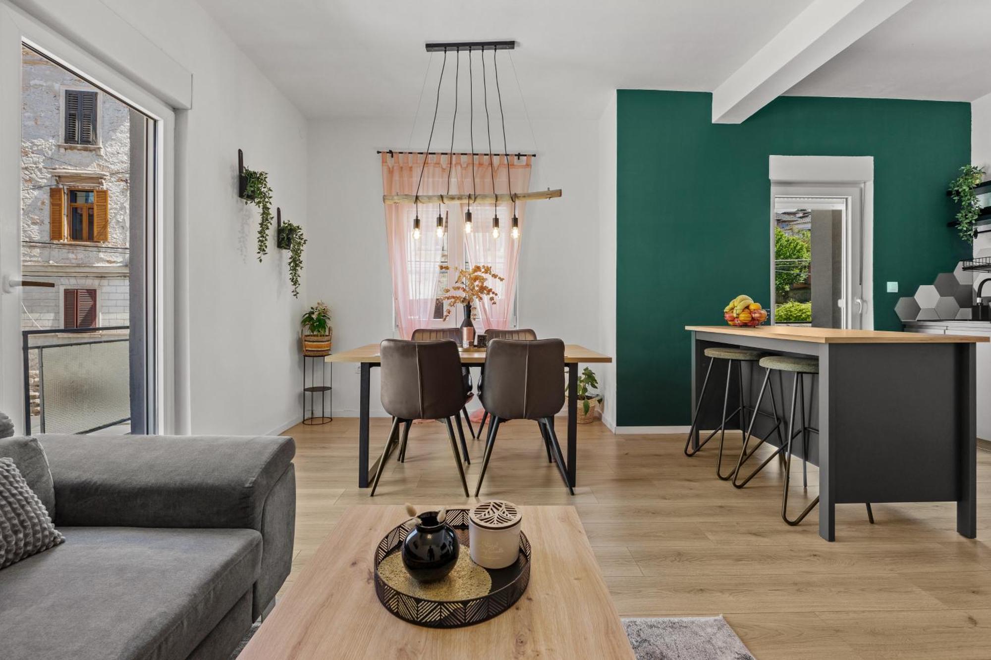 Green Oasis New Apartment Πούλα Εξωτερικό φωτογραφία